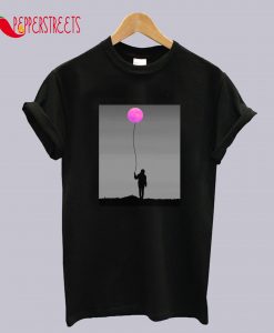 Black & White Sunset - Woman with Colorful Moon Ballon T-Shirt